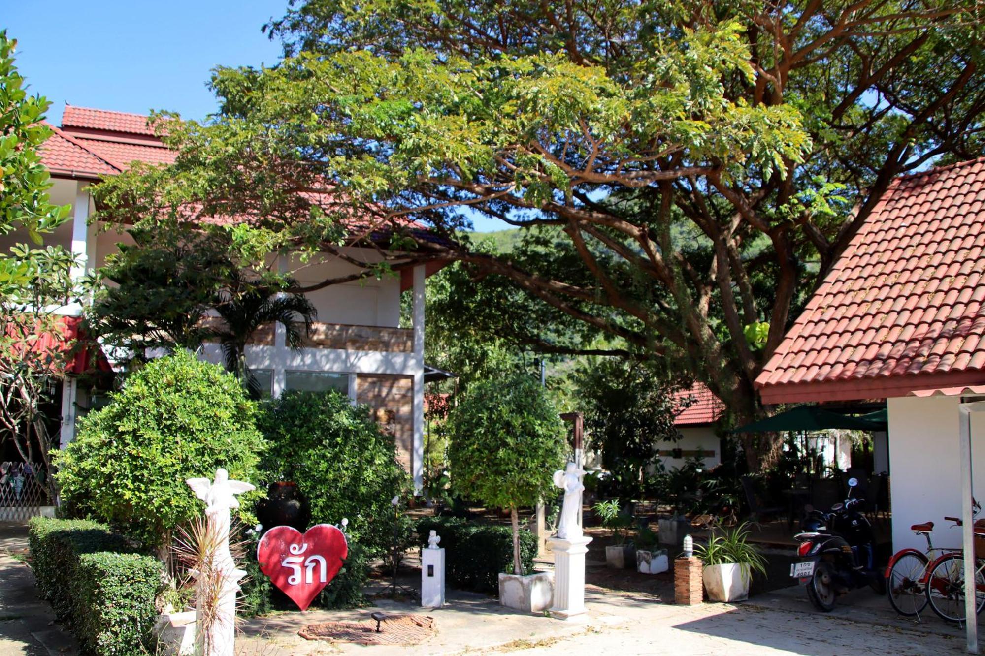 The Hillside Pranburi Resort Exterior photo