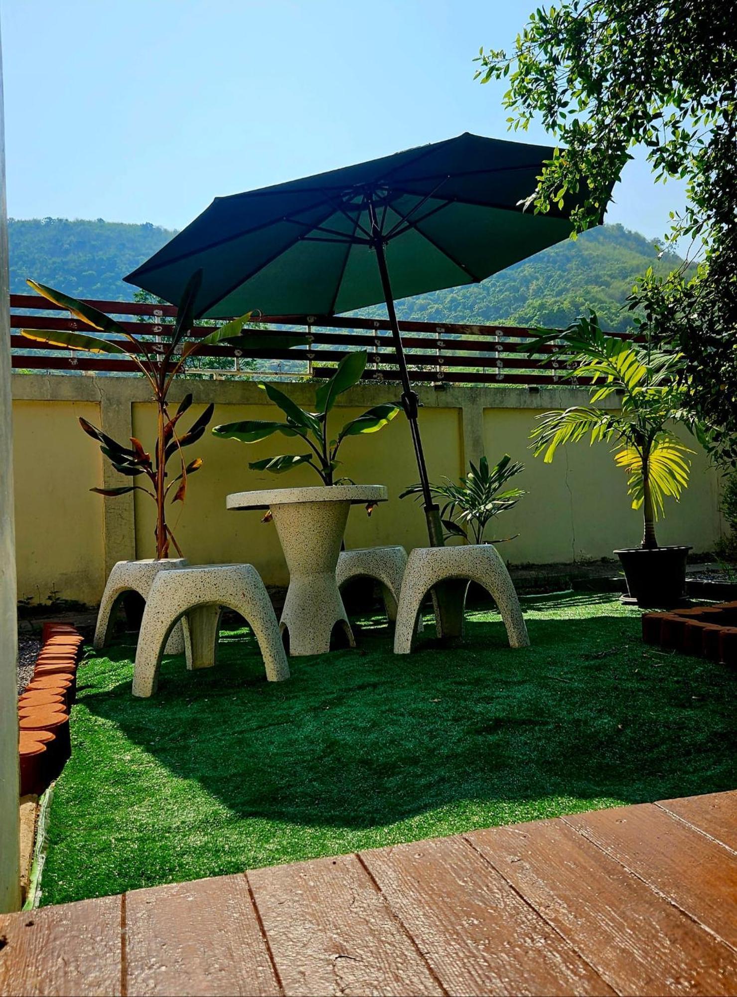 The Hillside Pranburi Resort Exterior photo